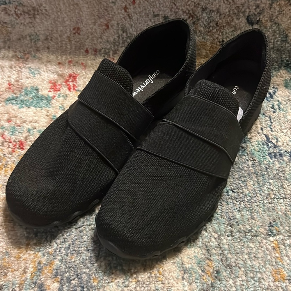 Comfortview slip-on sneakers